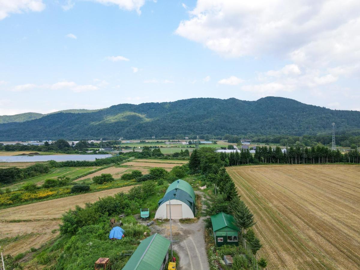 Furano Log House Farm Resort Екстер'єр фото