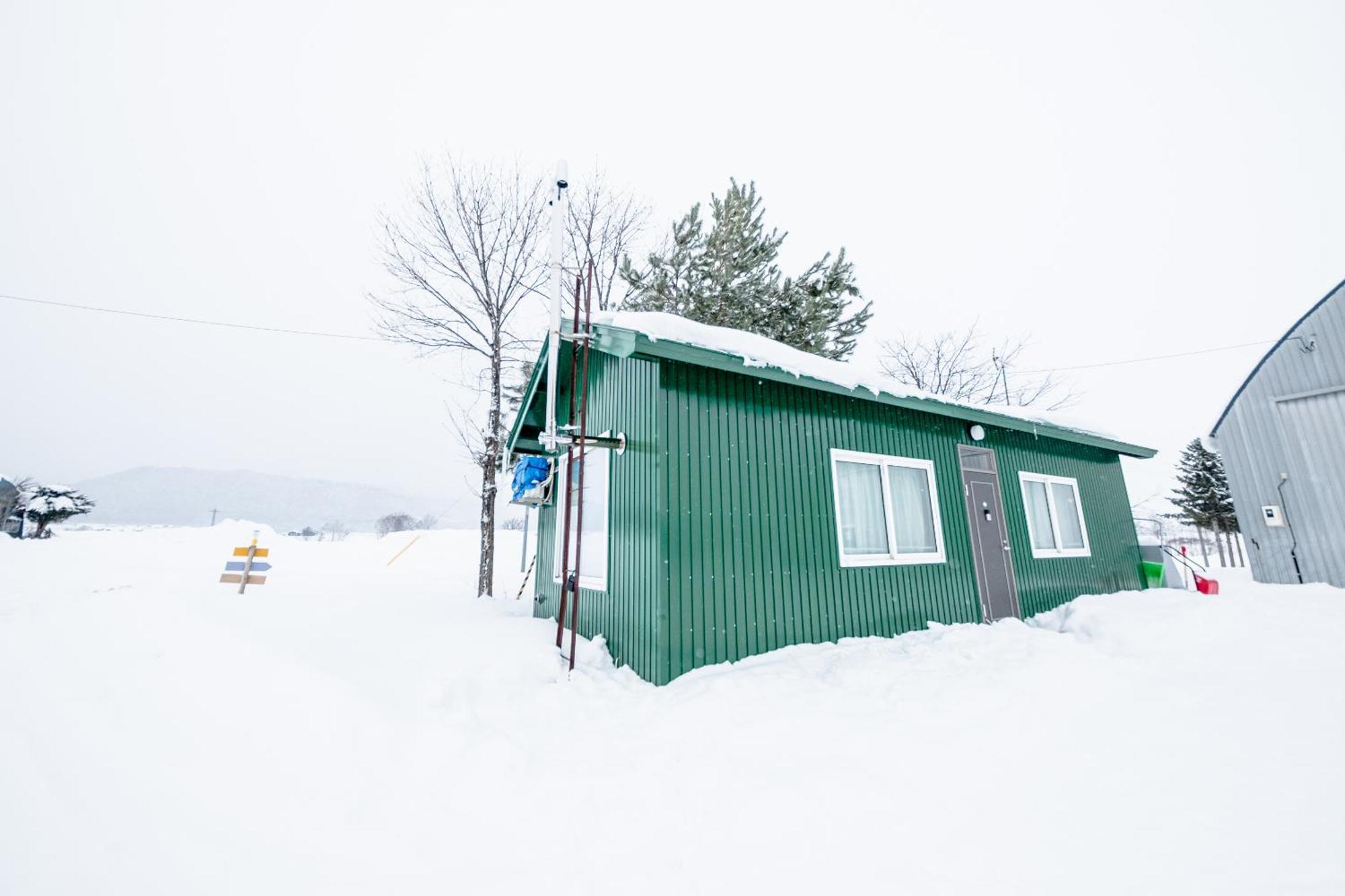 Furano Log House Farm Resort Екстер'єр фото